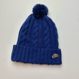 Nike cable knit beanie